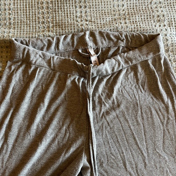 Women's Gray Sleepwear Set - Picture 9 of 10